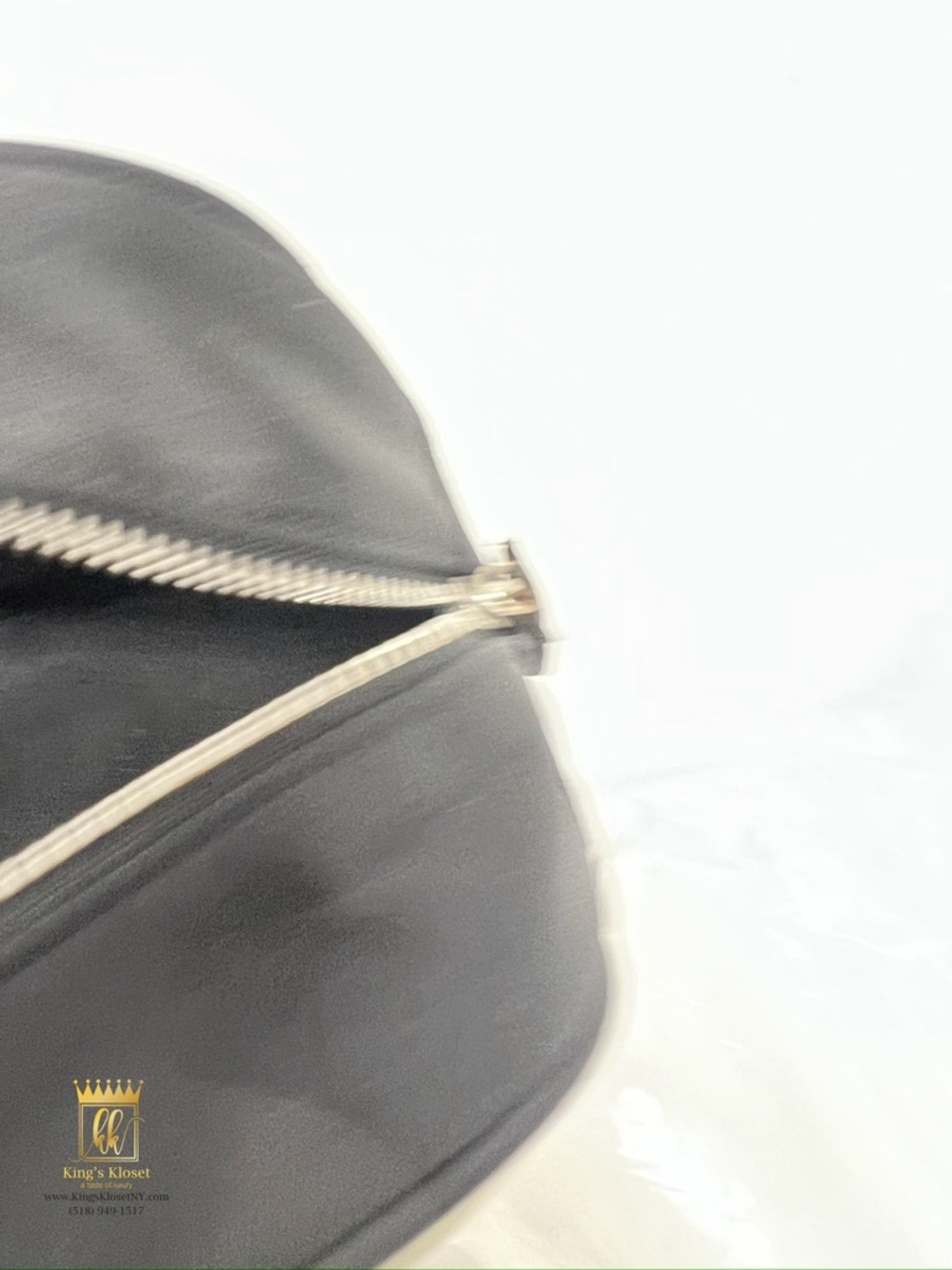 Prada perfume pouch - Picture 10 of 10
